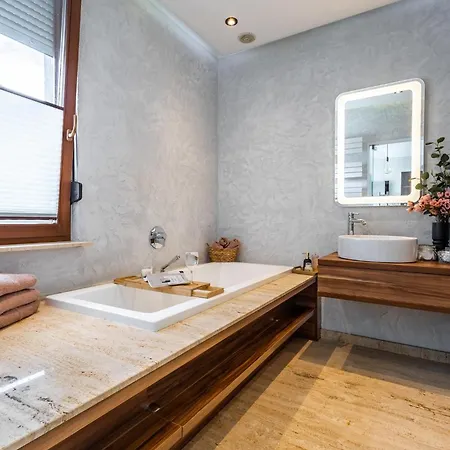 Apartman Z Tarasem 120m2, Klimatyzacja, Parking W Garazu